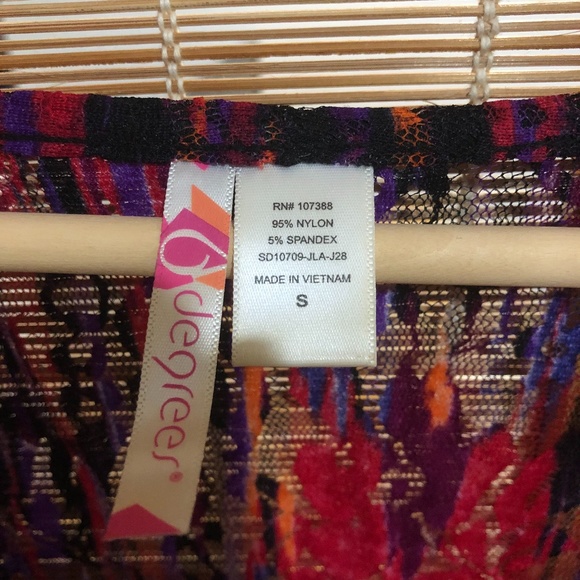 lacy top - Picture 4 of 4